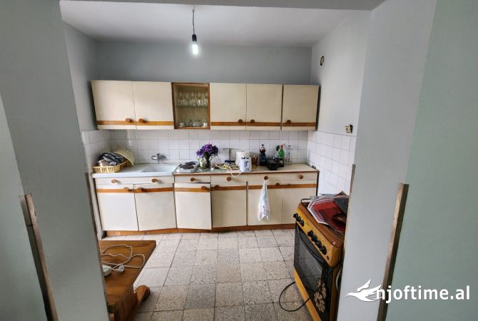 Shtepi ne shitje 3+1 ne Tirane - 145,000 Euro