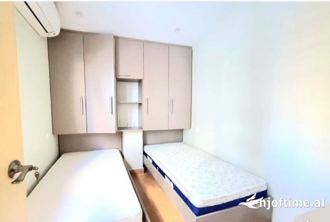 Shtepi me qera Shtepi Private ne Tirane, 2+1, Mobilimi E mobiluar, Pagesa 600  Euro.