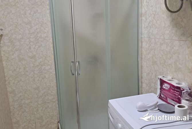 Shtepi me qera Apartament ne Tirane, Garsoniere, Mobilimi E mobiluar, Pagesa 350  Euro.