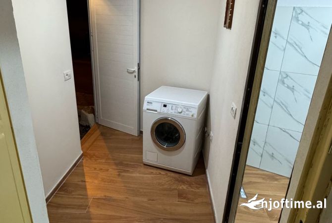 Shtepi me qera Apartament ne Tirane, 1+1, Mobilimi E mobiluar, Pagesa 300  Euro.