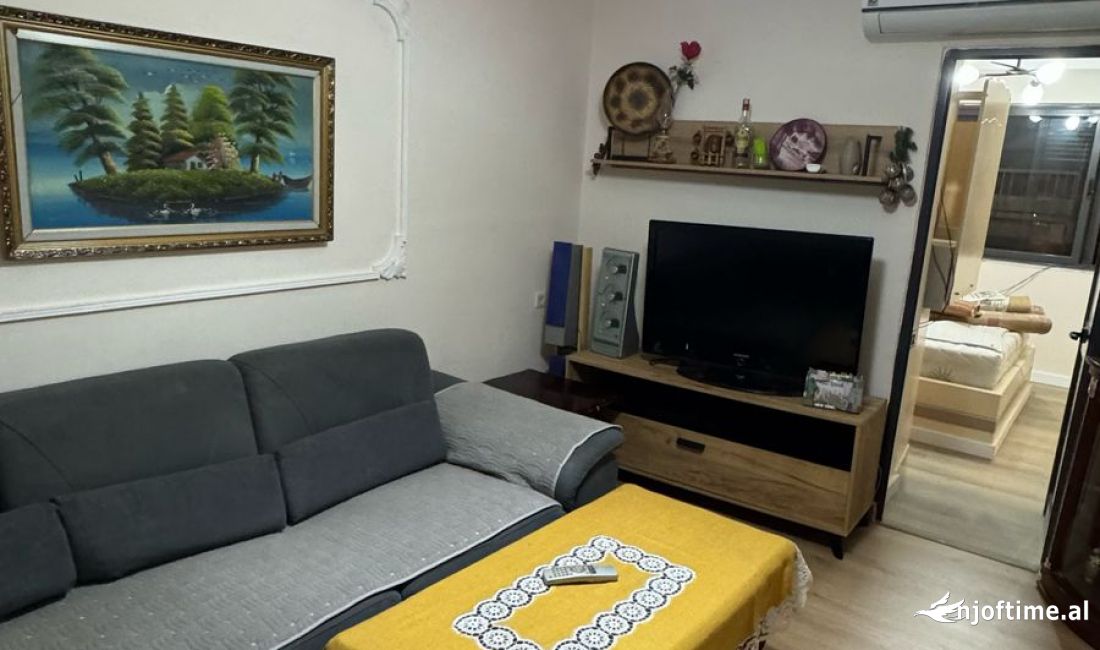 Shtepi me qera Apartament ne Tirane, 2+1, Mobilimi E mobiluar, Pagesa 450  Euro.
