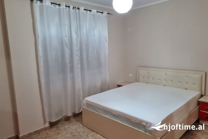 Shtepi me qera 2+1 ne Tirane - 600 Euro
