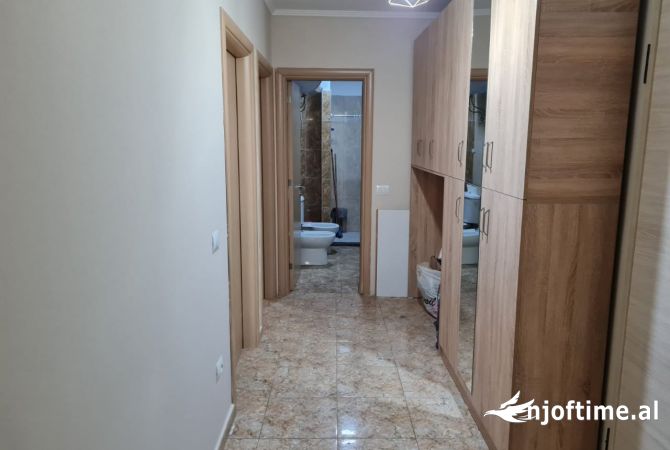 Shtepi me qera Apartament ne Tirane, 2+1, Mobilimi E mobiluar, Pagesa 600  Euro.