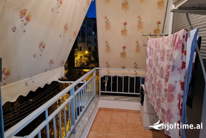 Shtepi me qera Apartament ne Tirane, 2+1, Mobilimi E mobiluar, Pagesa 600  Euro.