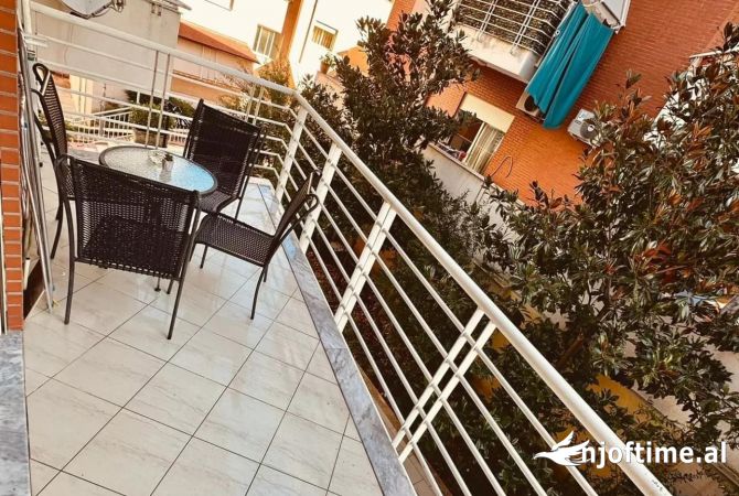 Shtepi me qera Apartament ne Tirane, 1+1, Mobilimi E mobiluar, Pagesa 500  Euro.