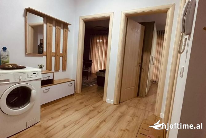 Shtepi me qera Apartament ne Tirane, 1+1, Mobilimi E mobiluar, Pagesa 500  Euro.