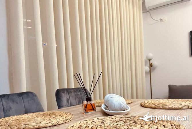 Shtepi me qera Apartament ne Tirane, 1+1, Mobilimi E mobiluar, Pagesa 500  Euro.