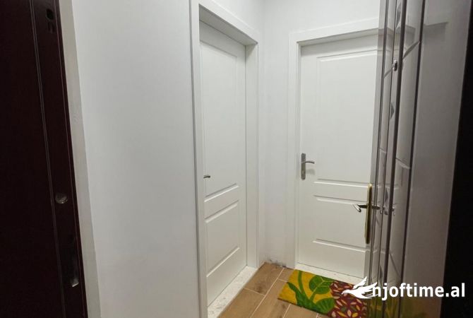 Shtepi me qera Apartament ne Tirane, 1+1, Mobilimi E mobiluar, Pagesa 500  Euro.