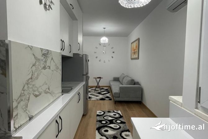 Shtepi ne shitje Apartament ne Tirane, 1+1, Mobilimi E mobiluar, Pagesa 120,000  Euro.