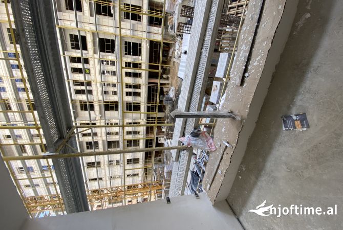 Shtepi ne shitje Apartament ne Tirane, 2+1, Mobilimi Bosh, pa mobiluar, Pagesa 96,000  Euro.