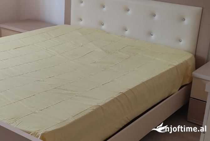 Shtepi me qera Apartament ne Tirane, 2+1, Mobilimi E mobiluar, Pagesa 350  Euro.