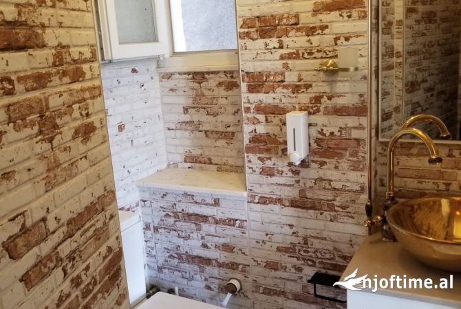 Shtepi me qera Apartament ne Tirane, 1+1, Mobilimi E mobiluar, Pagesa 620  Euro.