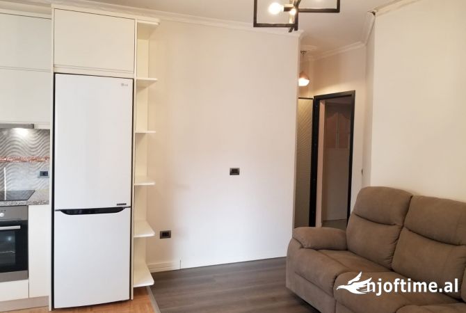 Shtepi me qera 1+1 ne Tirane - 620 Euro