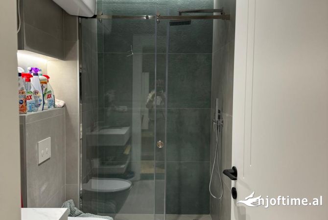 Shtepi me qera Apartament ne Tirane, 1+1, Mobilimi E mobiluar, Pagesa 750  Euro.