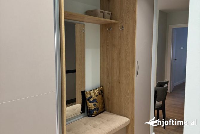 Shtepi me qera Apartament ne Tirane, 1+1, Mobilimi E mobiluar, Pagesa 750  Euro.