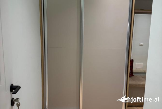 Shtepi me qera Apartament ne Tirane, 1+1, Mobilimi E mobiluar, Pagesa 750  Euro.