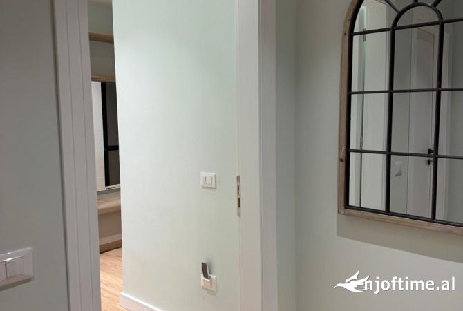 Shtepi me qera Apartament ne Tirane, 1+1, Mobilimi E mobiluar, Pagesa 750  Euro.