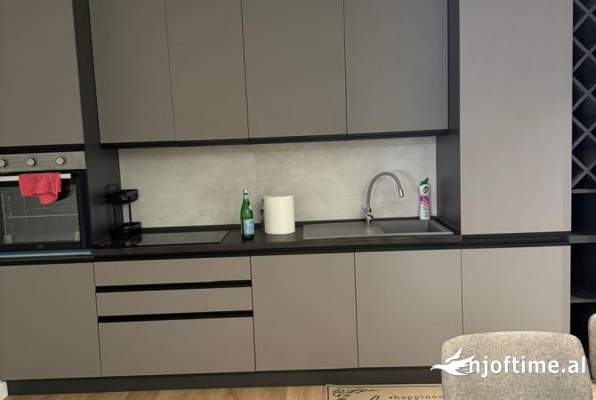 Shtepi me qera 1+1 ne Tirane - 750 Euro