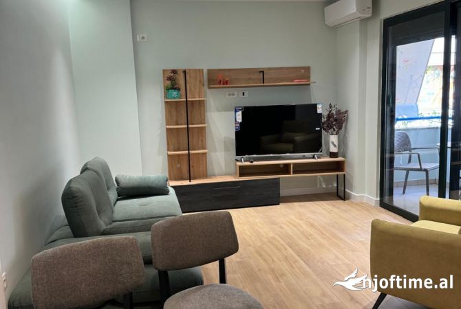 Shtepi me qera 1+1 ne Tirane - 750 Euro