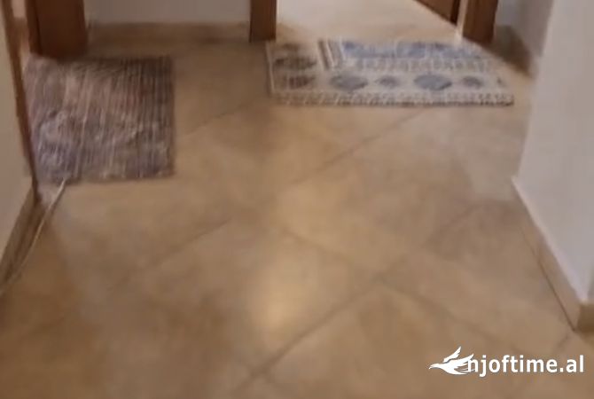 Shtepi me qera Apartament ne Tirane, 1+1, Mobilimi E mobiluar, Pagesa 550  Euro.