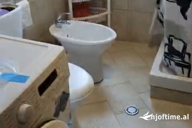 Shtepi me qera Apartament ne Tirane, 1+1, Mobilimi E mobiluar, Pagesa 550  Euro.