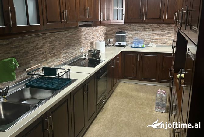 Shtepi me qera 1+1 ne Tirane - 450 Euro