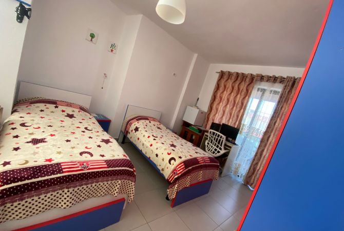 Shtepi ne shitje Apartament ne Tirane, 3+1, Mobilimi Bosh, pa mobiluar, Pagesa 140,000  Euro.