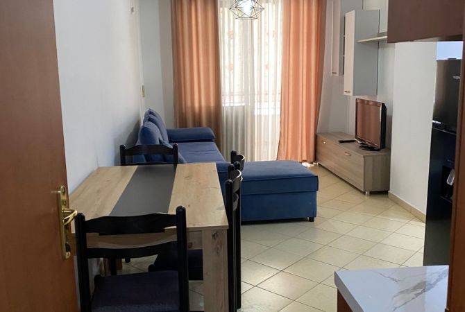 Shtepi me qera Apartament ne Tirane, 1+1, Mobilimi E mobiluar, Pagesa 350  Euro.