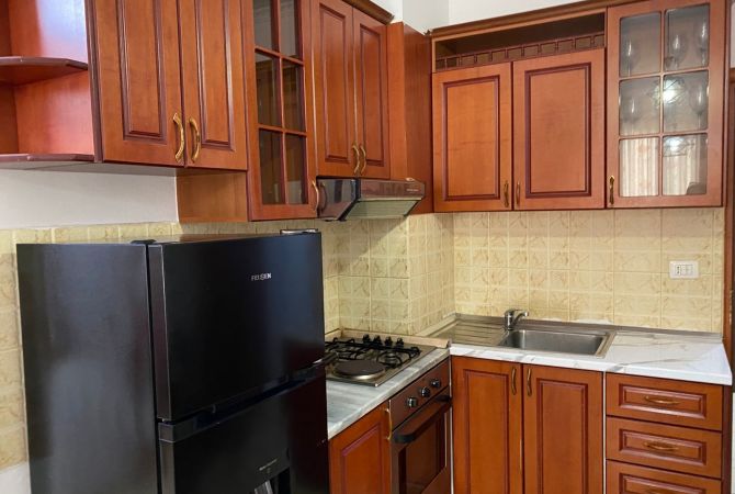 Shtepi me qera Apartament ne Tirane, 1+1, Mobilimi E mobiluar, Pagesa 350  Euro.