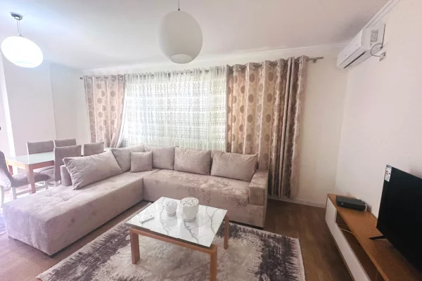 Shtepi me qera 2+1 ne Tirane - 550 Euro