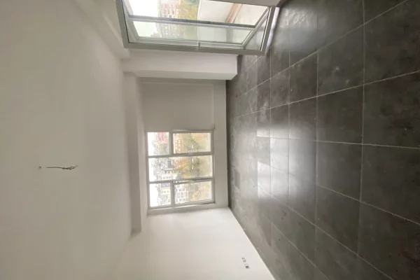 Shtepi ne shitje Apartament ne Tirane, 2+1, Mobilimi Bosh, pa mobiluar, Pagesa 238,000  Euro.