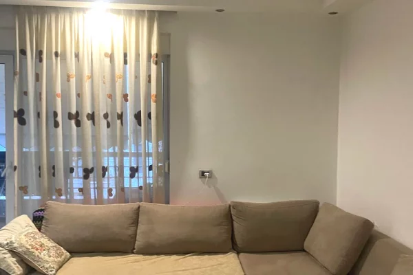 Shtepi ne shitje 2+1 ne Tirane - 260,000 Euro