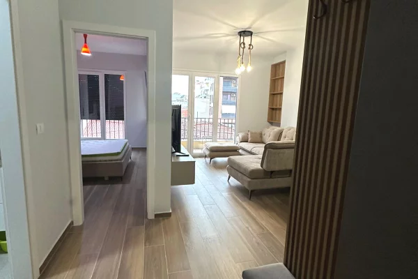 Shtepi me qera 1+1 ne Tirane - 700 Euro