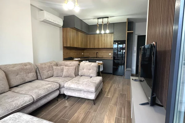 Shtepi me qera 1+1 ne Tirane - 700 Euro