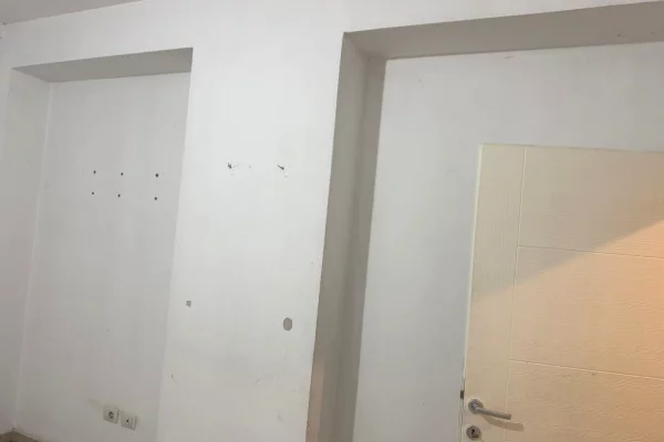 Shtepi me qera Apartament ne Tirane, 1+1, Mobilimi Bosh, pa mobiluar, Pagesa 500  Euro.