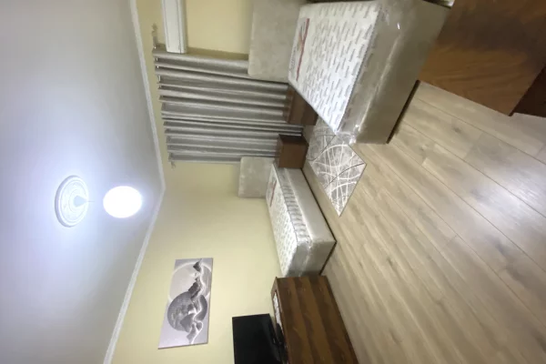 Shtepi ne shitje Apartament ne Tirane, 2+1, Mobilimi E mobiluar, Pagesa 135,000  Euro.