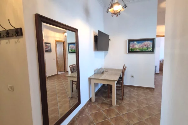 Shtepi me qera Apartament ne Tirane, 1+1, Mobilimi E mobiluar, Pagesa 600  Euro.