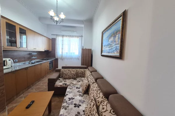Shtepi me qera 1+1 ne Tirane - 600 Euro