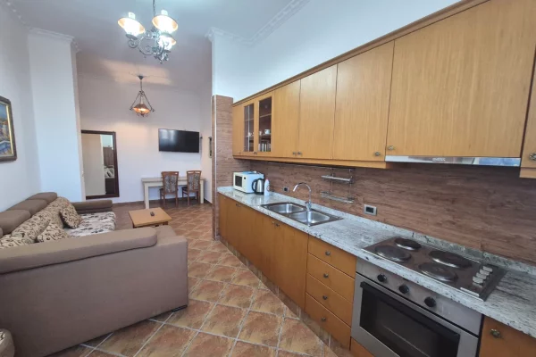 Shtepi me qera Apartament ne Tirane, 1+1, Mobilimi E mobiluar, Pagesa 600  Euro.