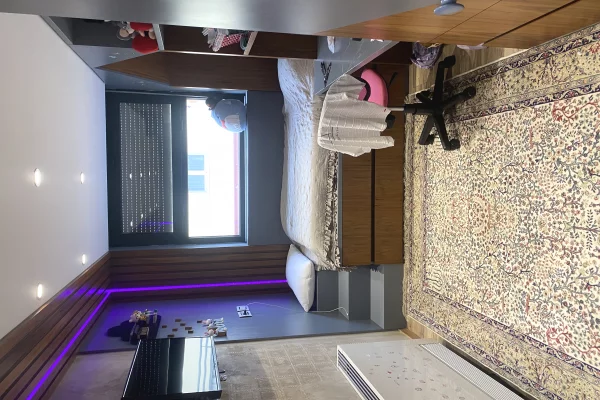 Shtepi me qera Penthose(kati i fundit panoramik) ne Tirane, 3+1, Mobilimi E mobiluar, Pagesa 1,700  Euro.