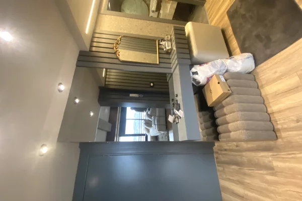 Shtepi me qera Penthose(kati i fundit panoramik) ne Tirane, 3+1, Mobilimi E mobiluar, Pagesa 1,700  Euro.