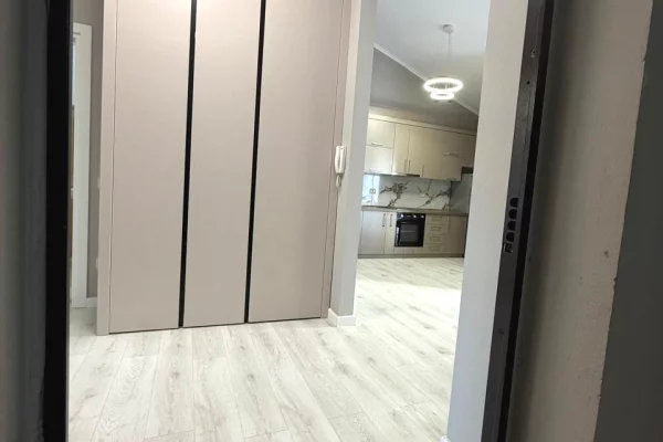 Shtepi me qera 2+1 ne Tirane - 800 Euro