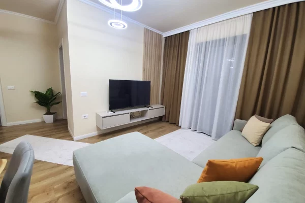 Shtepi me qera 1+1 ne Tirane - 900 Euro