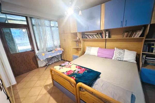 Shtepi me qera Apartament ne Tirane, 2+1, Mobilimi E mobiluar, Pagesa 650  Euro.