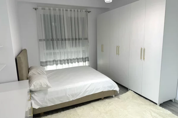 Shtepi me qera 2+1 ne Tirane - 700 Euro