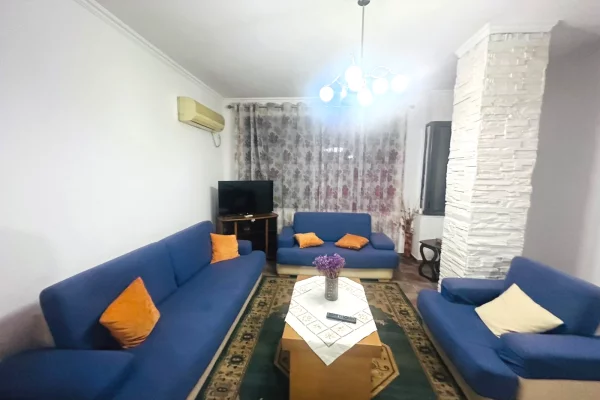 Shtepi me qera 2+1 ne Tirane - 600 Euro