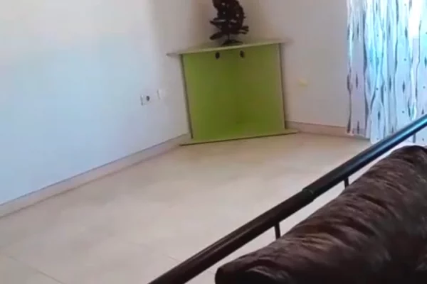 Shtepi me qera Apartament ne Tirane, 2+1, Mobilimi E mobiluar, Pagesa 700  Euro.