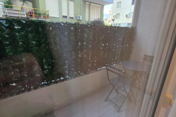 Shtepi me qera Apartament ne Tirane, Garsoniere, Mobilimi E mobiluar, Pagesa 500  Euro.