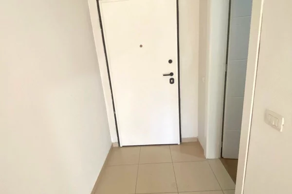 Ambjent biznesi,te rruge e kosovareve,cmimi 850 euro