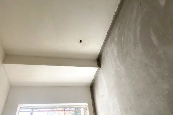 Shtepi ne shitje Apartament ne Tirane, 1+1, Mobilimi Bosh, pa mobiluar, Pagesa 135,000  Euro.